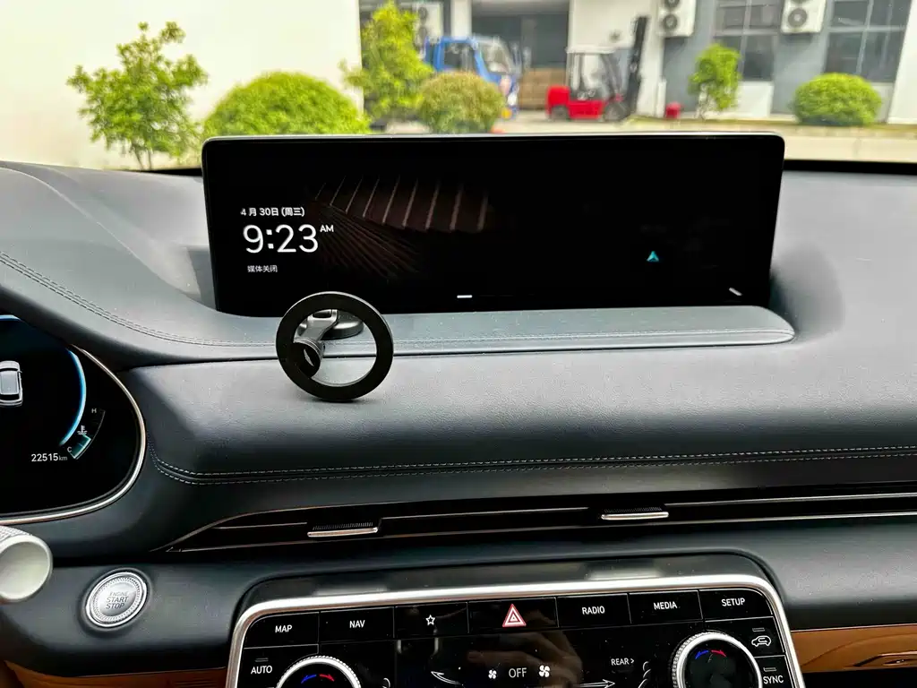Genesis GV80 — миниатюра 13