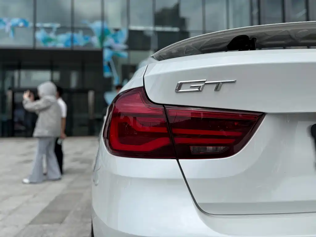 BMW 3 Series GT — миниатюра 9