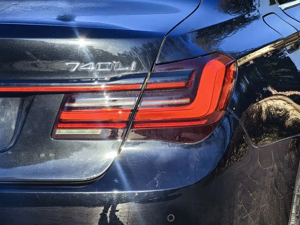 BMW 7 Series — миниатюра 16
