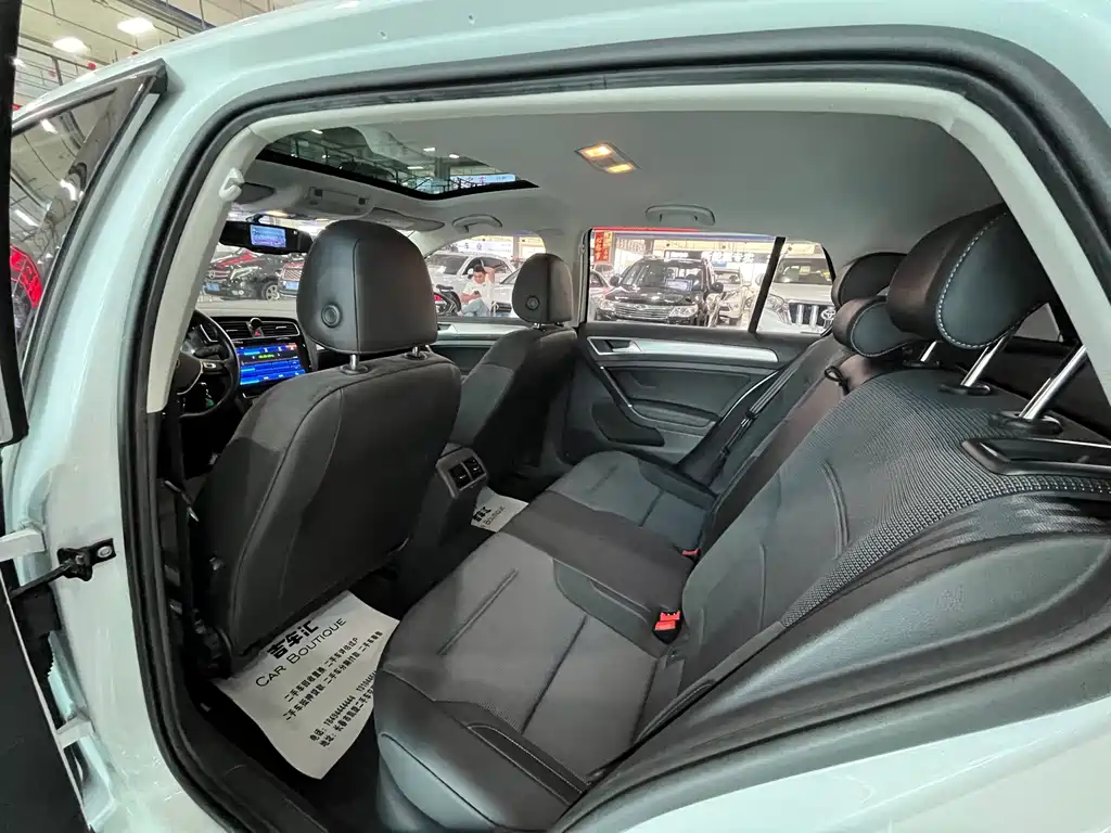 Volkswagen Golf — миниатюра 5