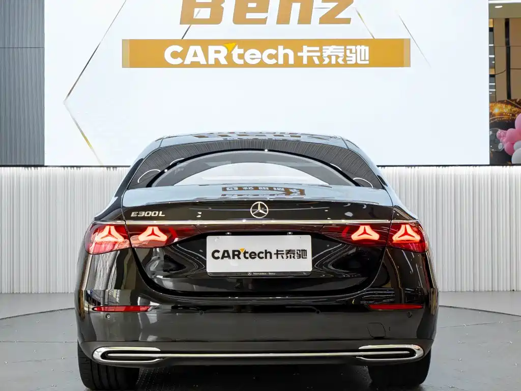 Mercedes-Benz E-Class — миниатюра 5