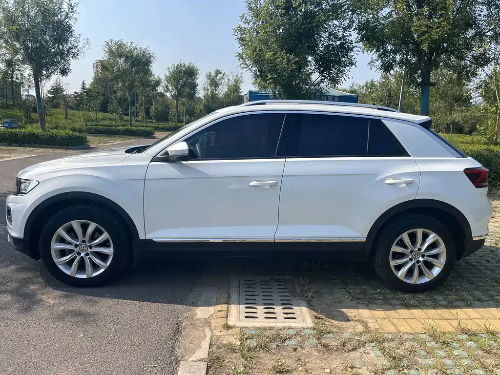 Volkswagen T-Roc — миниатюра 3