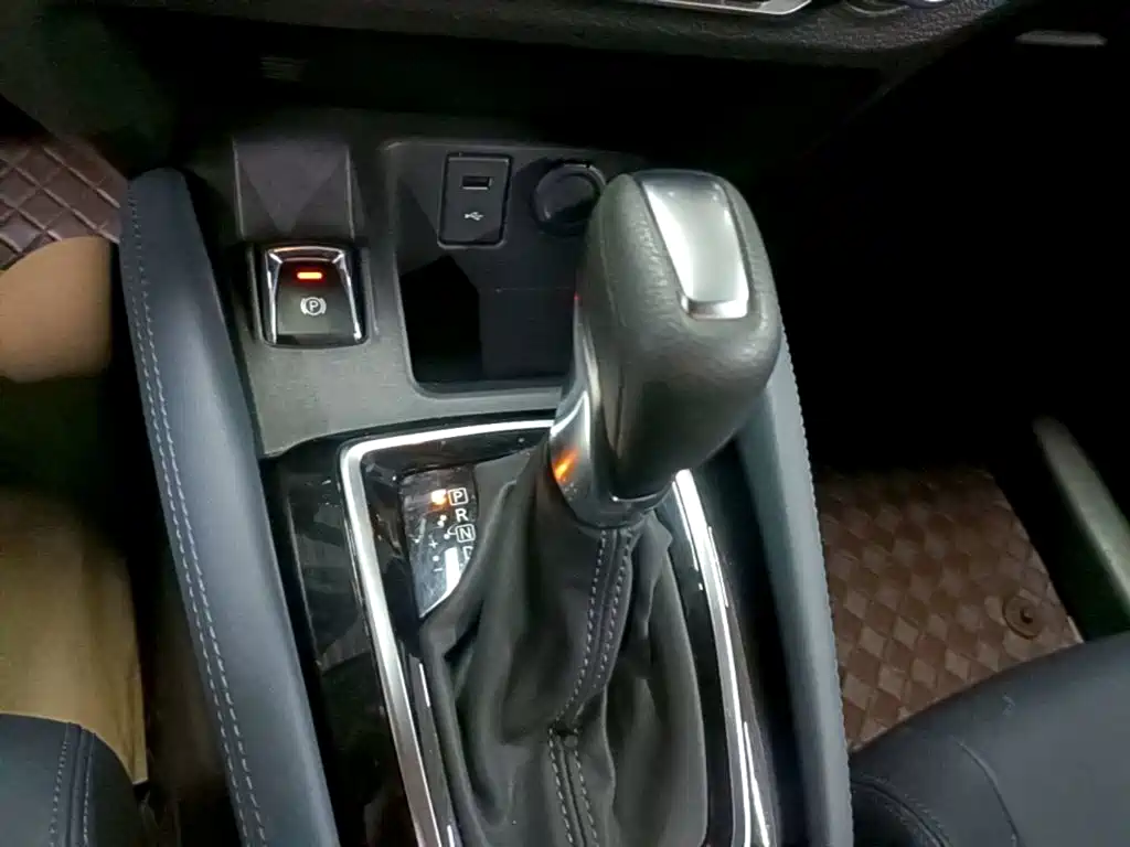 Nissan Qashqai — миниатюра 14