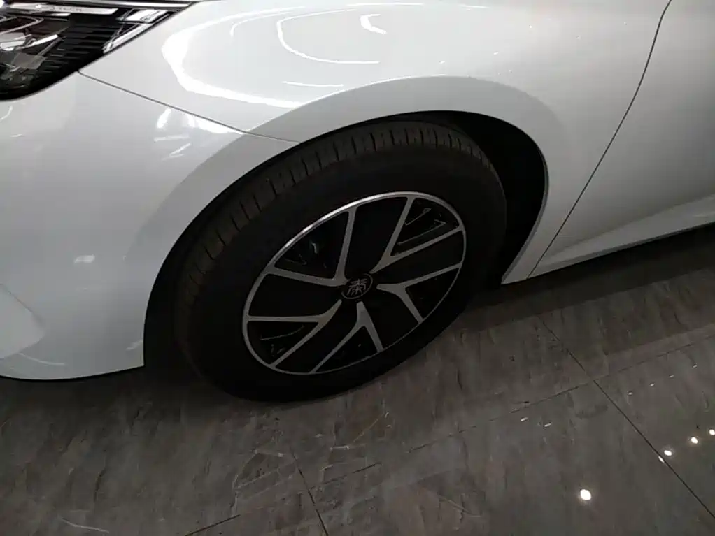 BYD Qin L — миниатюра 23