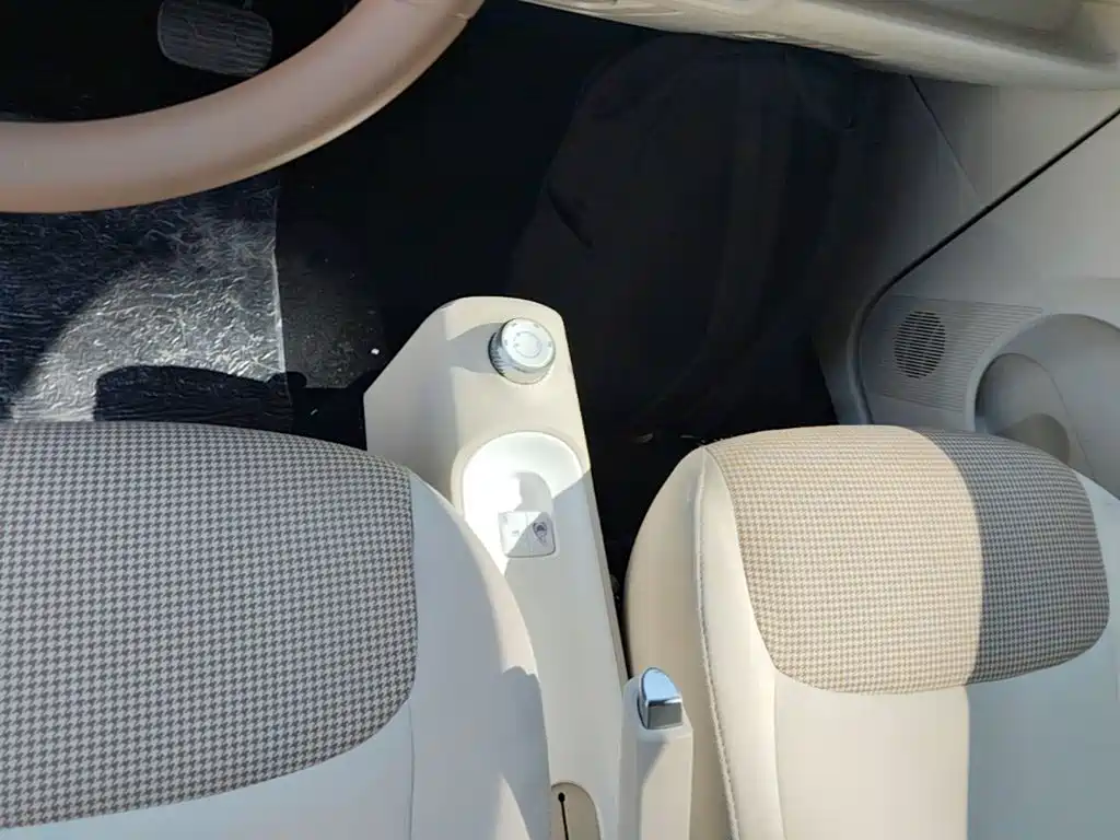 Wuling MINIEV — миниатюра 14