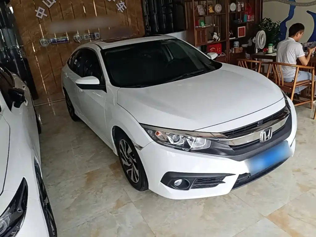 Honda Civic — миниатюра 4