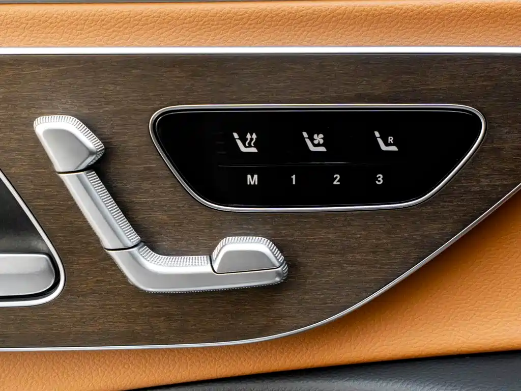 Mercedes-Benz E-Class — миниатюра 21