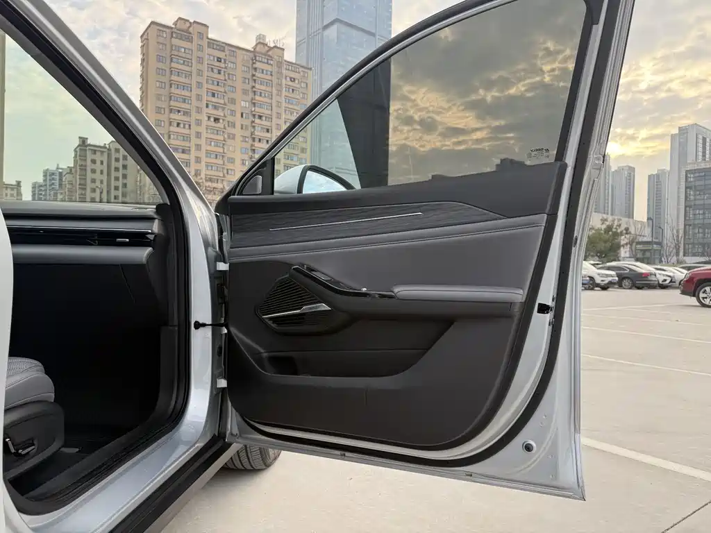 GEELY GALAXY GALAXY L6