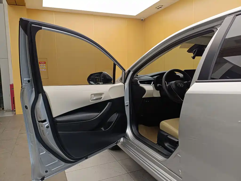 Toyota Corolla — миниатюра 7