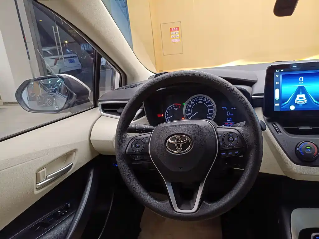 Toyota Corolla — миниатюра 14