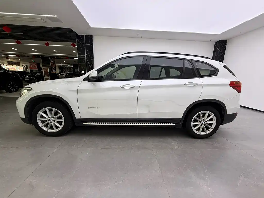 BMW X1 — миниатюра 10