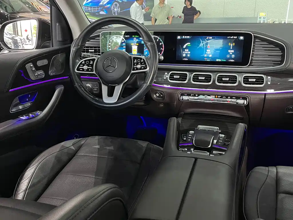 Mercedes-Benz GLS — миниатюра 13