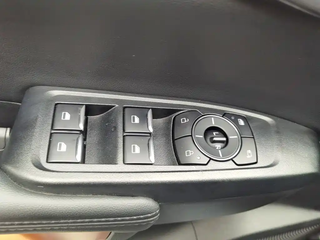 Ford Ranger — миниатюра 9