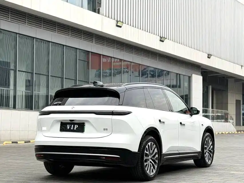 NIO ES6 — миниатюра 6