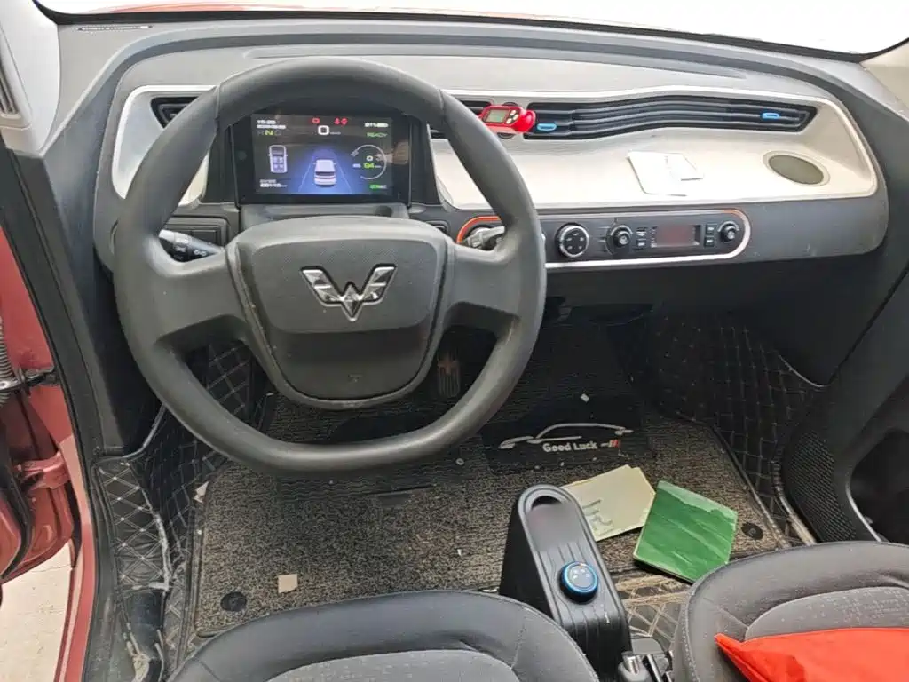 Wuling MINIEV — миниатюра 10