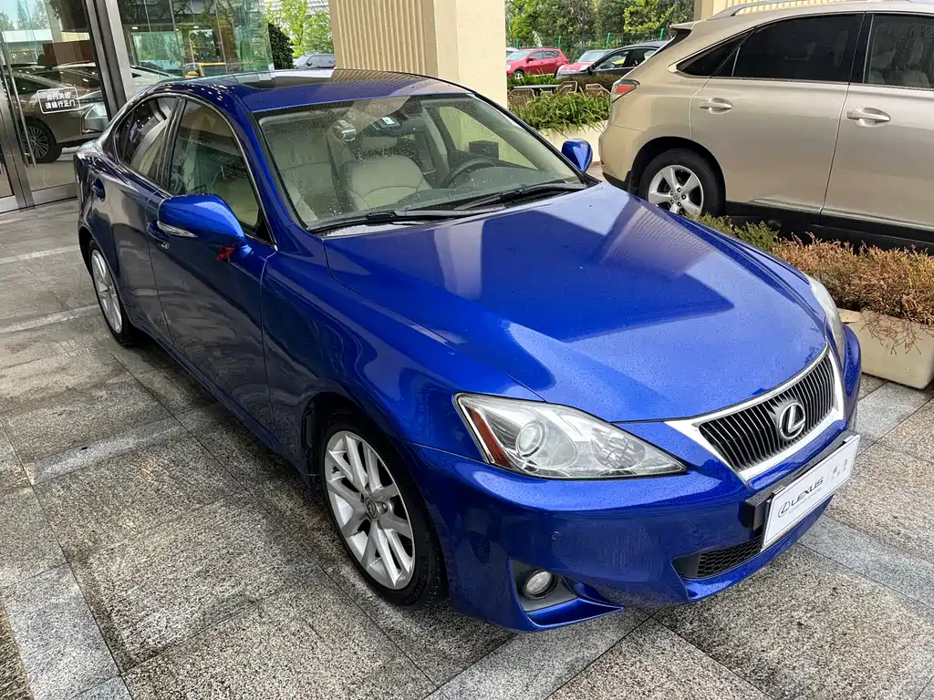 Lexus IS — миниатюра 3