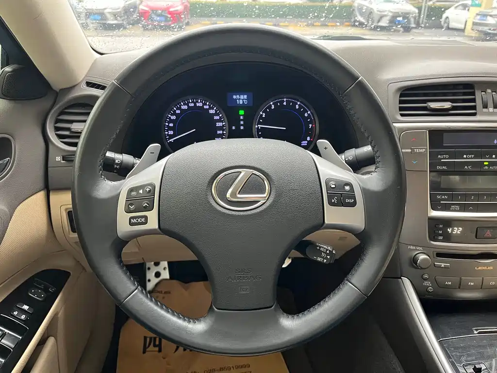 Lexus IS — миниатюра 14