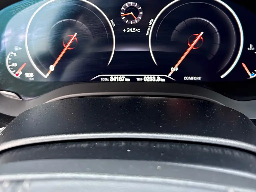 BMW 5 Series — миниатюра 12
