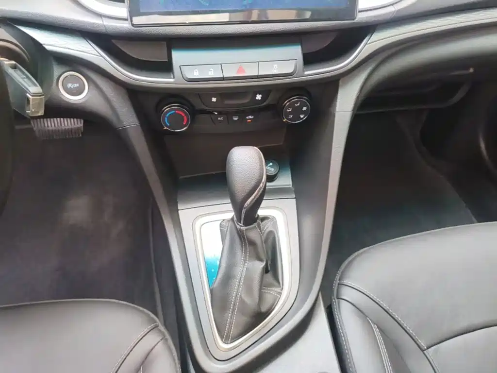 Buick Excelle — миниатюра 14