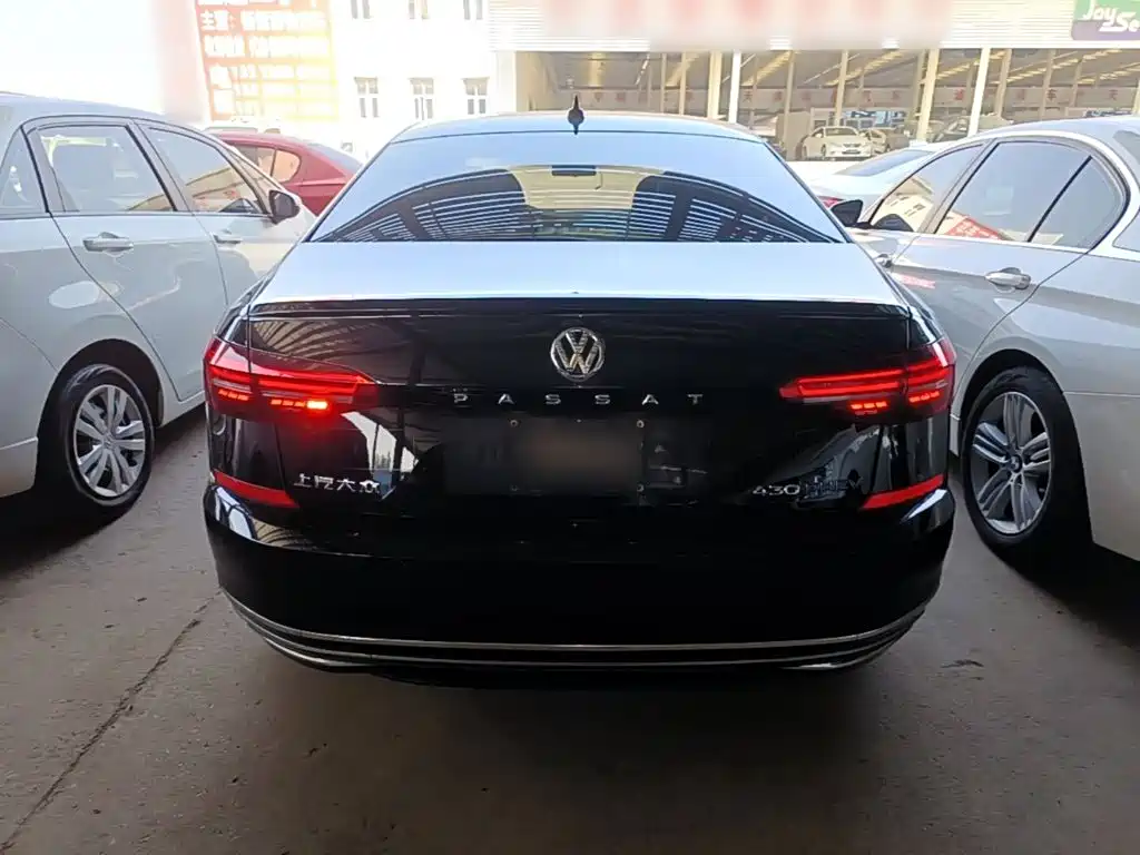 Volkswagen Passat PHEV — миниатюра 6