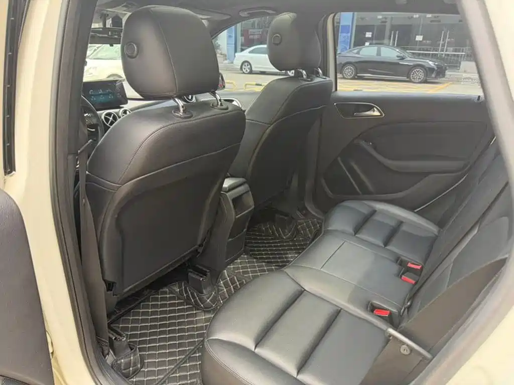 Mercedes-Benz B-Class — миниатюра 6