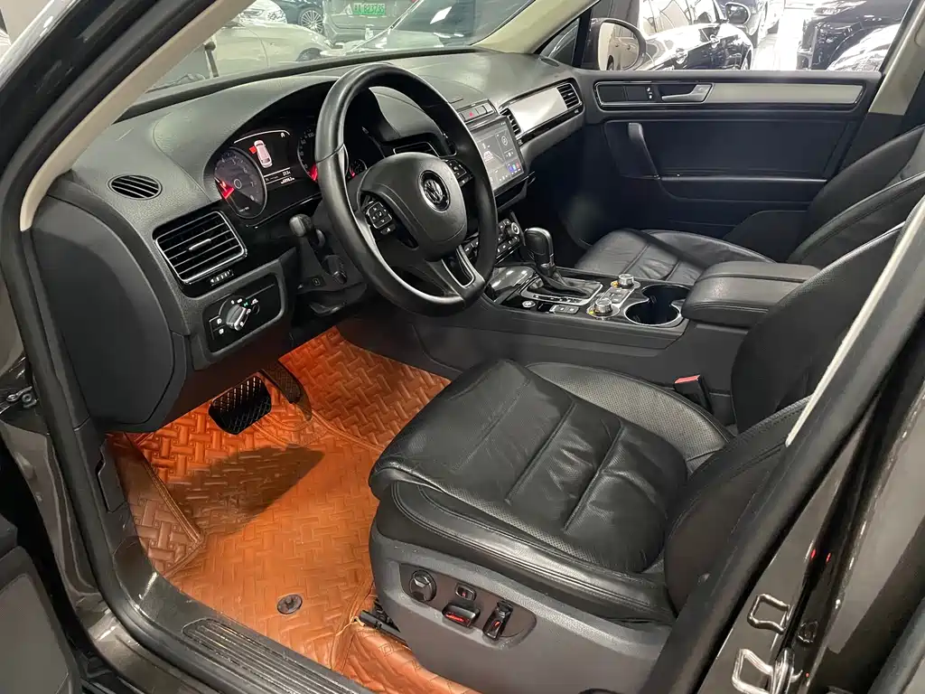 Volkswagen Touareg — миниатюра 5