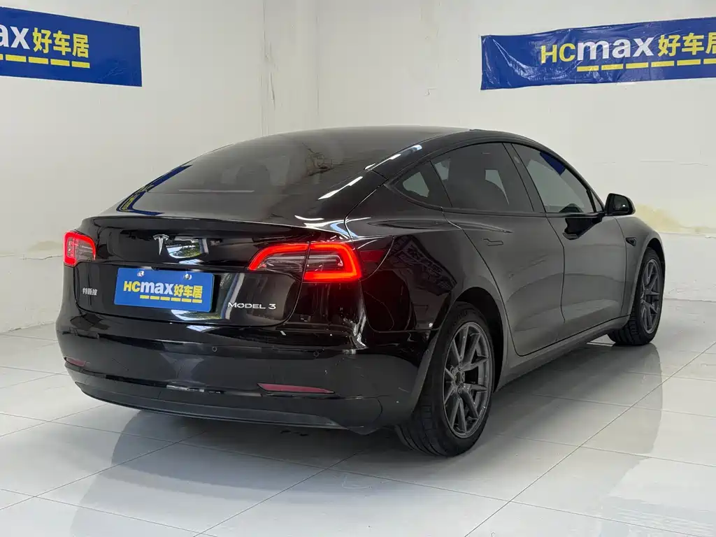 Tesla Model 3 — миниатюра 6