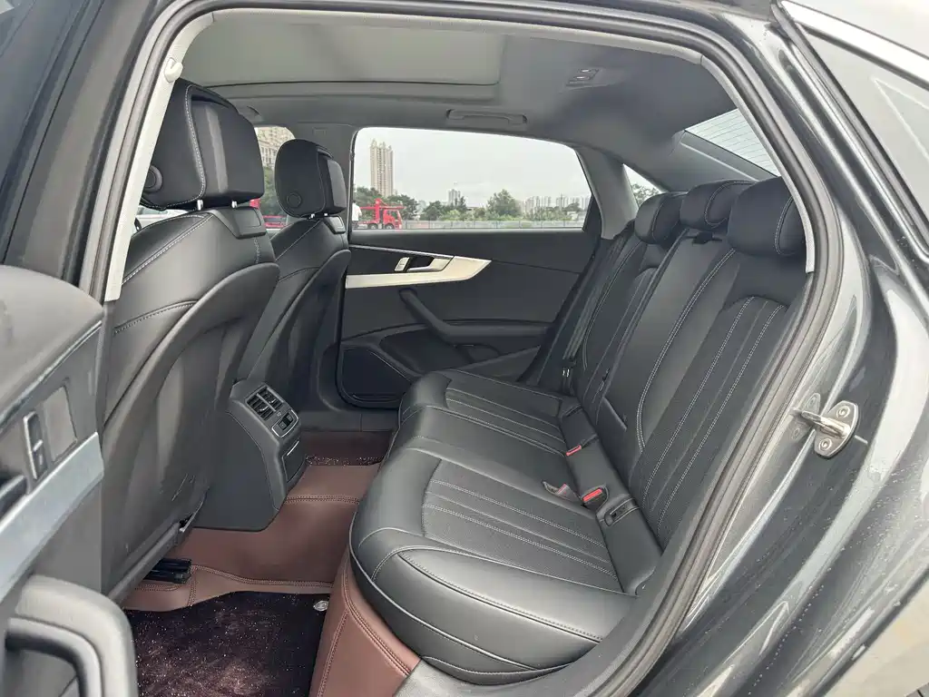 Audi A4L — миниатюра 7