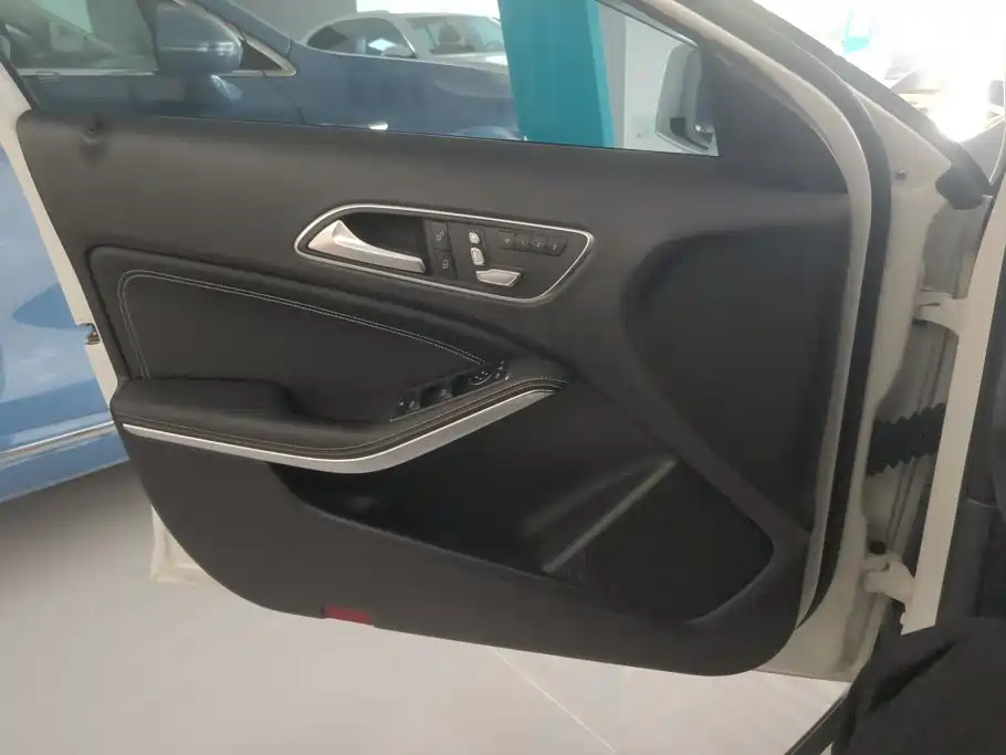 Mercedes-Benz GLA — миниатюра 7