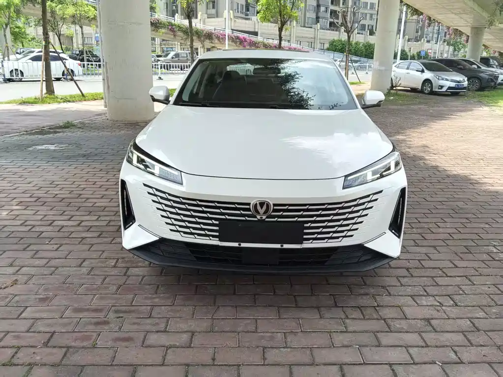 Changan Yida — миниатюра 2