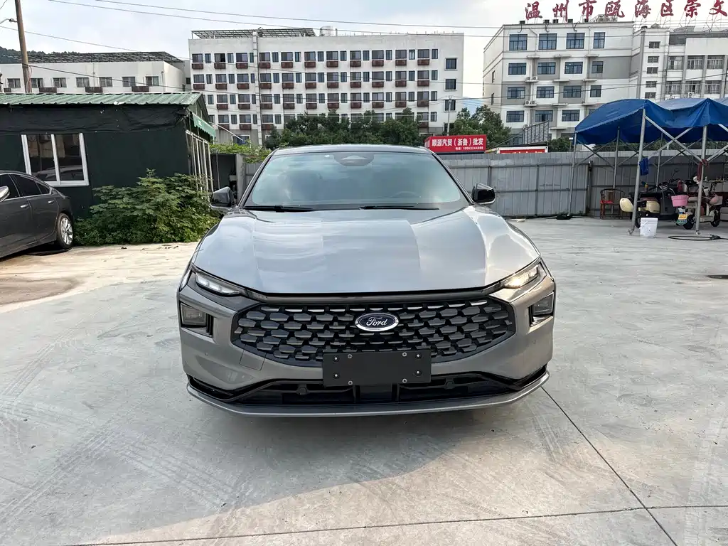 Ford Mondeo — миниатюра 6