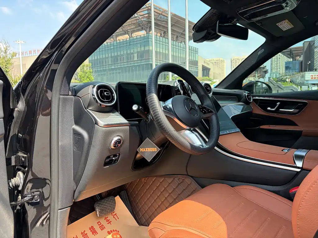 Mercedes-Benz GLC 2024 GLC 260 L 4MATIC 5 мест