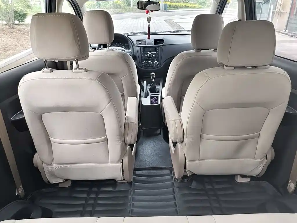 Wuling Hongguang — миниатюра 9