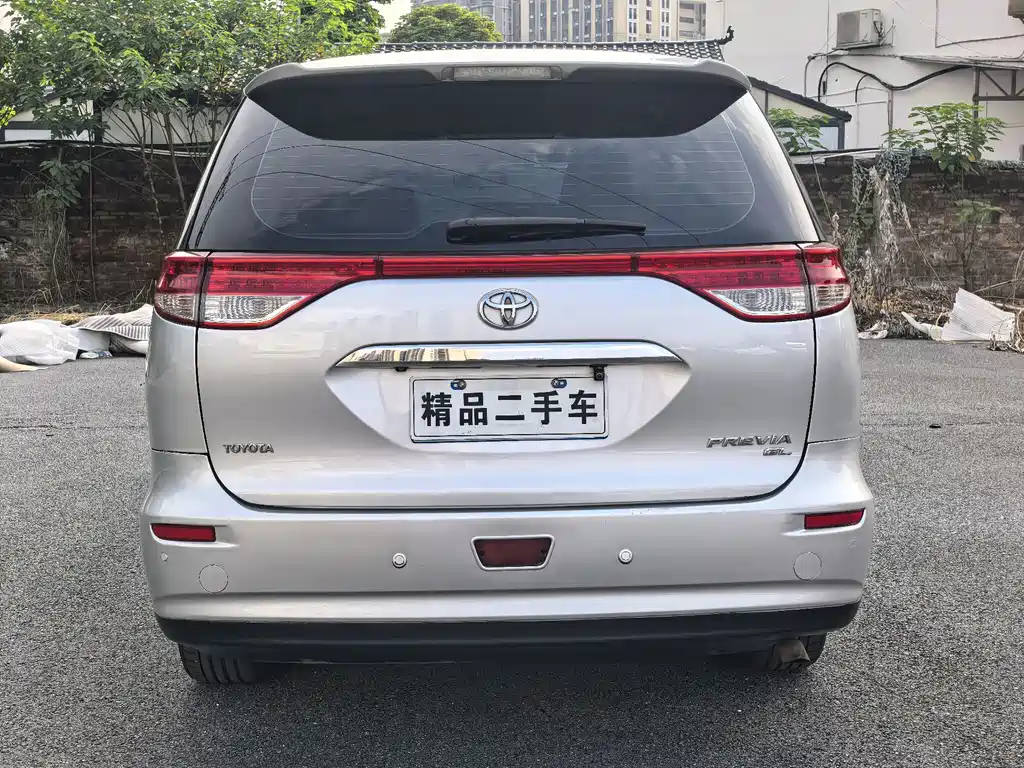 Toyota Previa — миниатюра 7