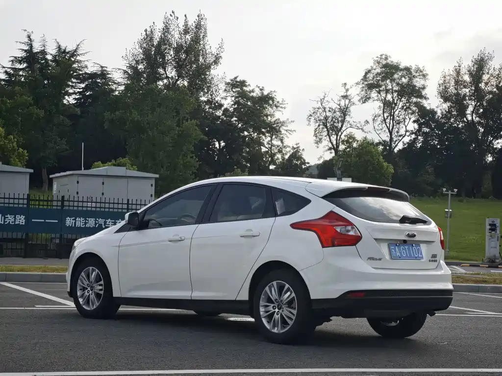 Ford Focus — миниатюра 5
