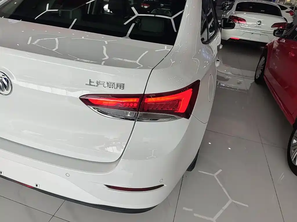 Buick Excelle — миниатюра 8
