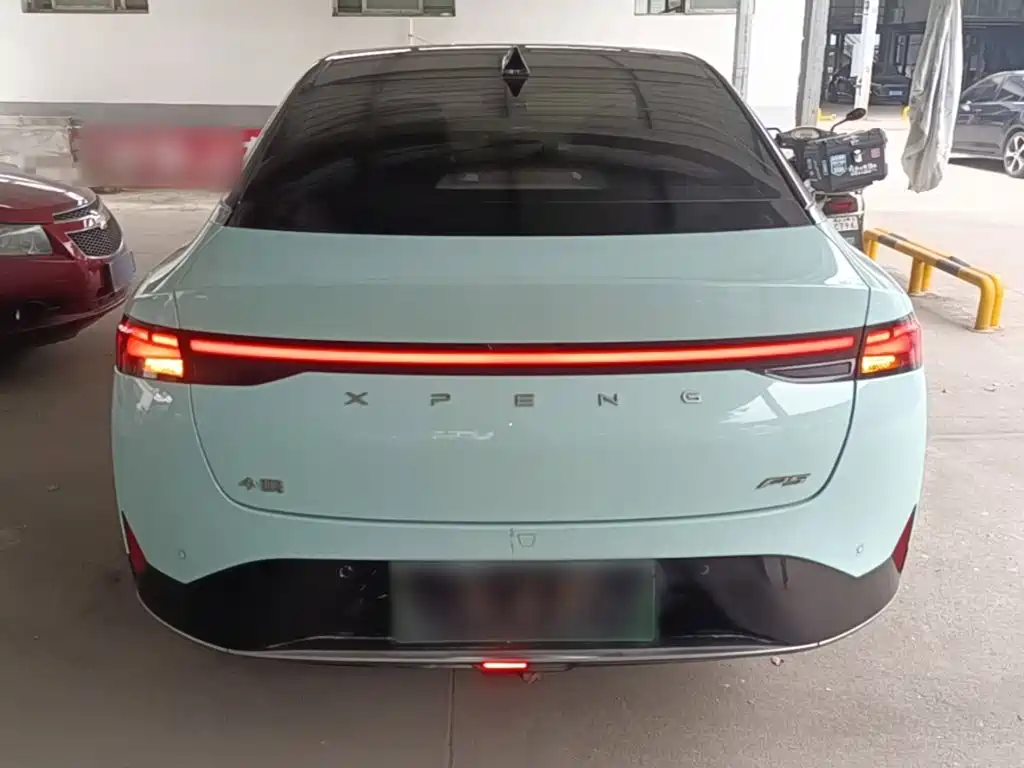 XPeng P5 — миниатюра 6