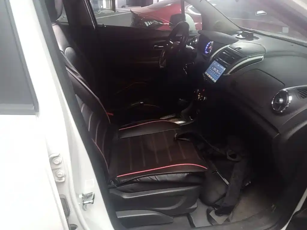 Chevrolet Trax — миниатюра 25