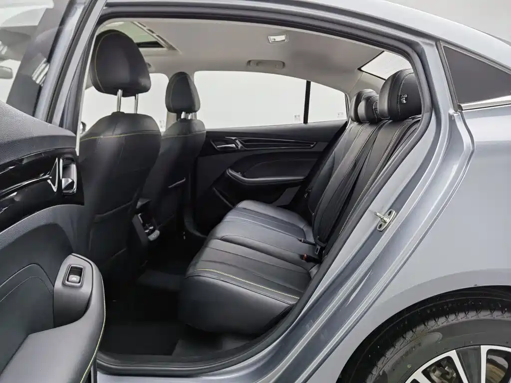 Roewe i5 — миниатюра 15