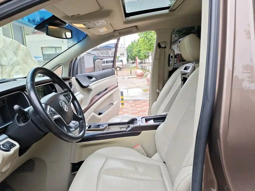 Buick GL8 — миниатюра 16