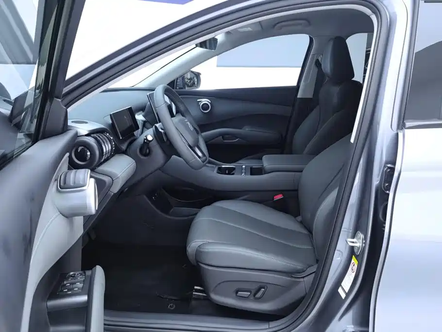 BYD Yuan Plus — миниатюра 9