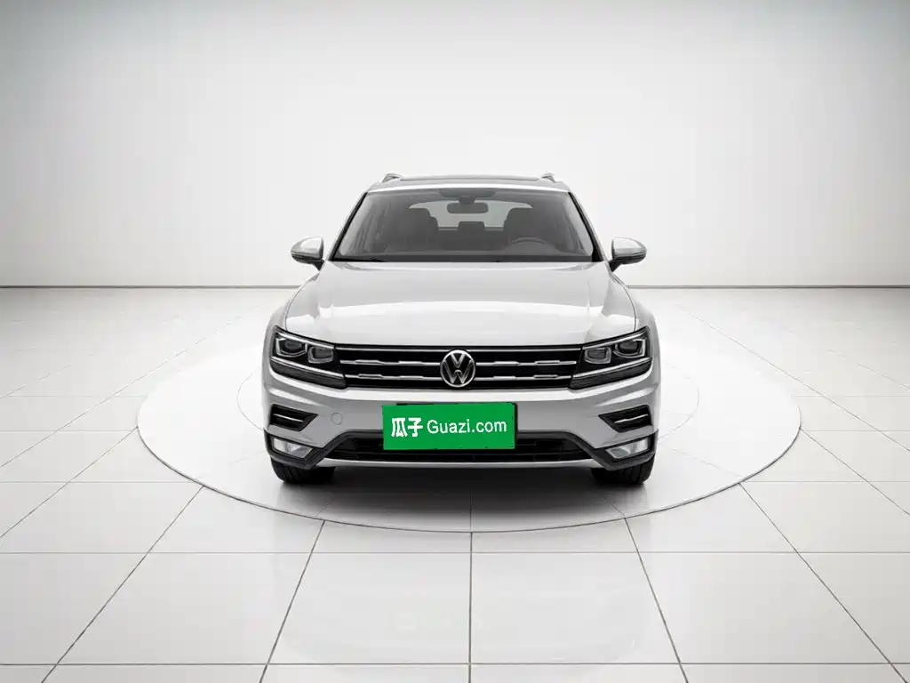 Volkswagen Tiguan L — миниатюра 2