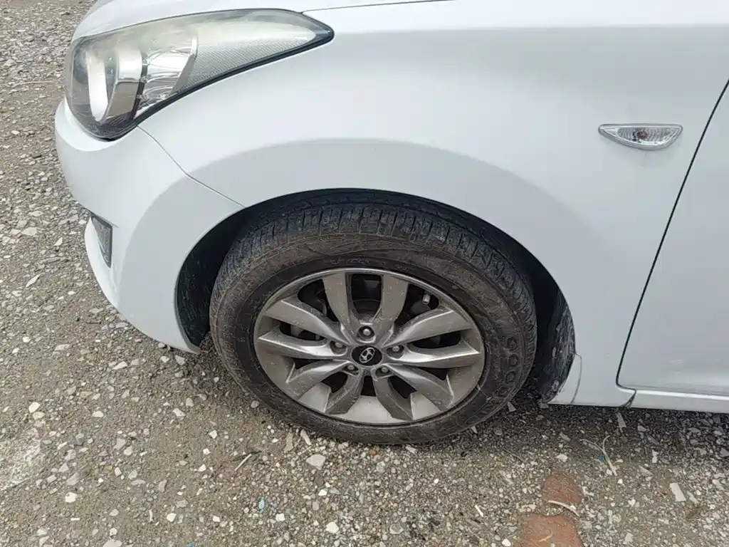 Hyundai Elantra Langdong — миниатюра 23