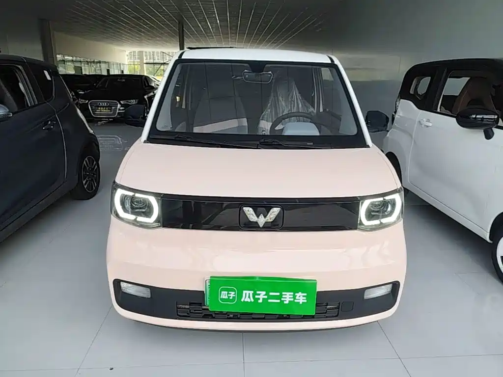 Wuling MINIEV — миниатюра 3