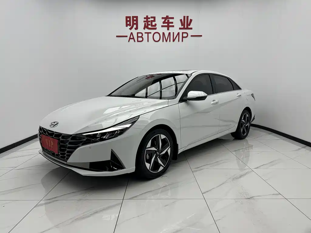 Купить Hyundai Elantra