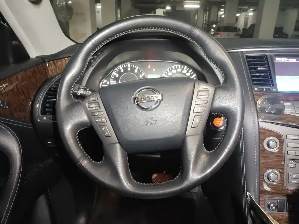 Nissan Patrol — миниатюра 11
