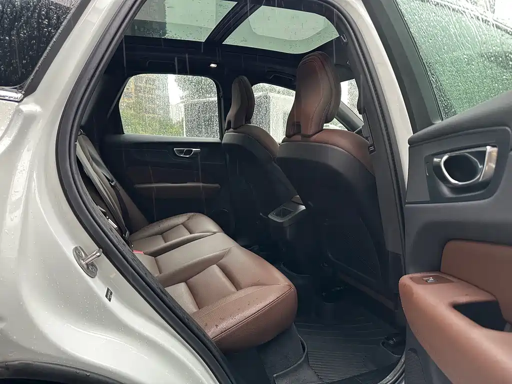 Volvo XC60 — миниатюра 18