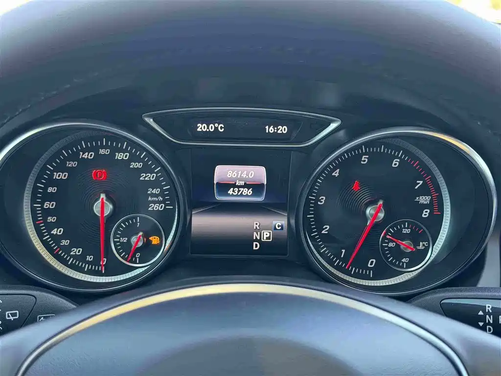 Mercedes-Benz GLA — миниатюра 17