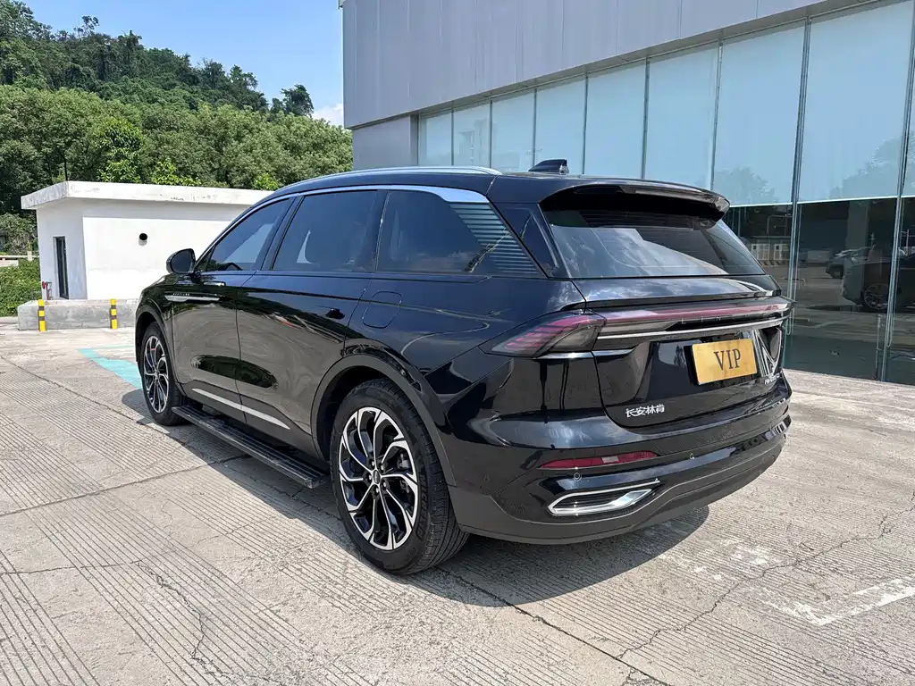 Lincoln Nautilus — миниатюра 7