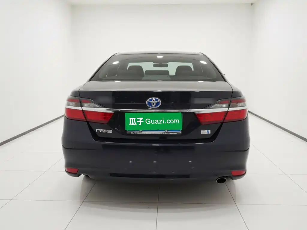 Toyota Camry — миниатюра 5